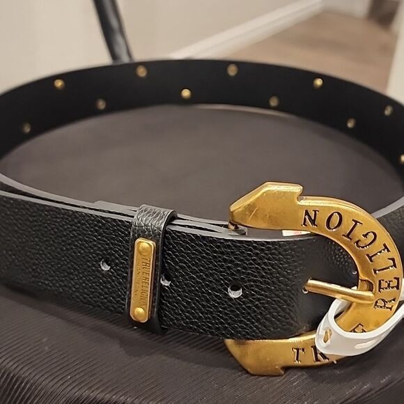 True Religion Botton Down Logo Horseshoe Buck Belt main image 5